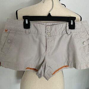 American Eagle Outfitters Women's Size 6  Stretch Khaki Shorts